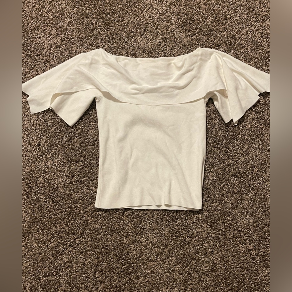 Club Monaco Cream Off Shoulder Top with Frilly Sleeves
